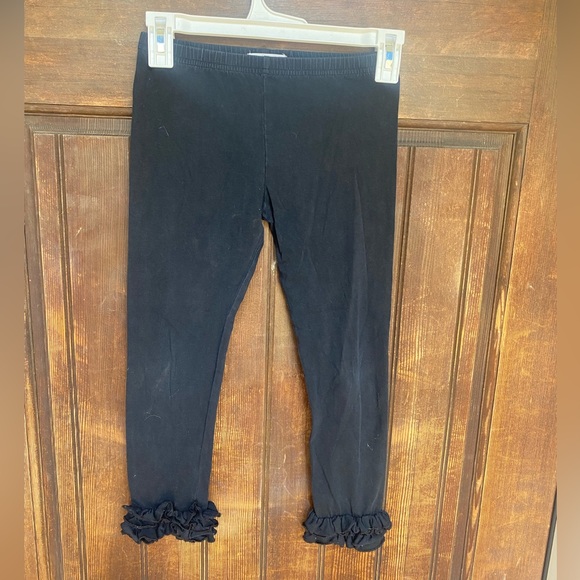 Adorable Essentials Black Ruffle Icings Leggings, size 8, GUC - Picture 1 of 3